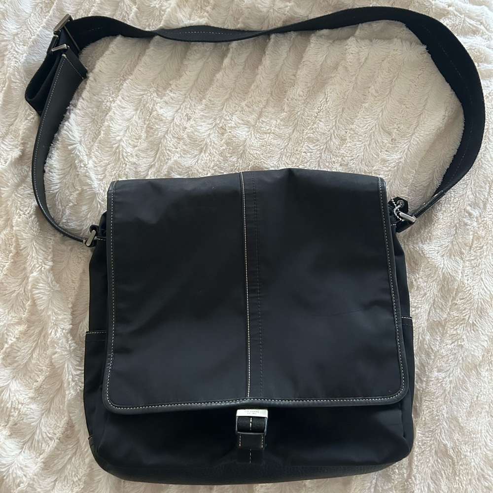 Coach Authentic Messenger Bag Euc - image 1